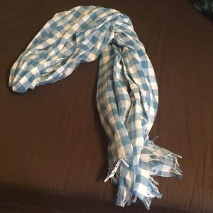 White and blue checkered scarf